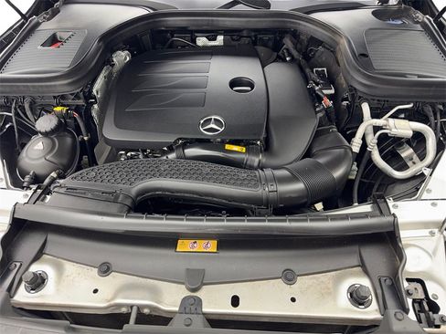 Used 2022 Mercedes-Benz GLC 300 w/ AMG Line image 70