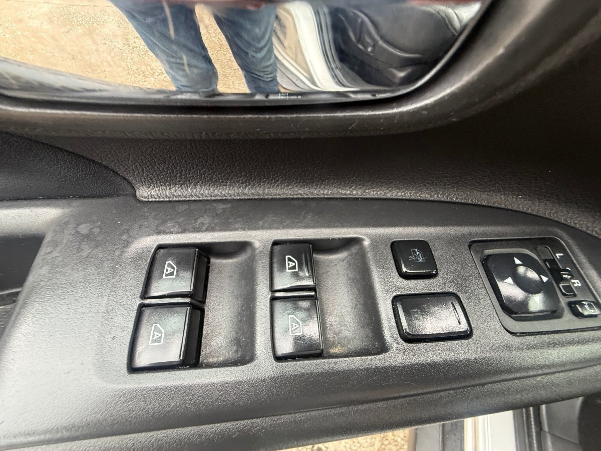 Used 2020 Mitsubishi Outlander SE FWD image 20