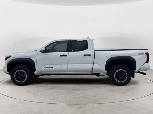 Used 2024 Toyota Tacoma TRD Off-Road w/ TRD Off Road Premium Package AWD/4WD image 8