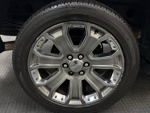 Used 2018 GMC Sierra 1500 Denali w/ Denali Ultimate Package image 12