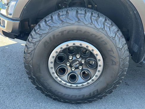 Used 2025 Ford F150 Raptor AWD/4WD image 26