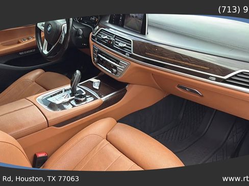 Used 2018 BMW 740i xDrive AWD/4WD image 46