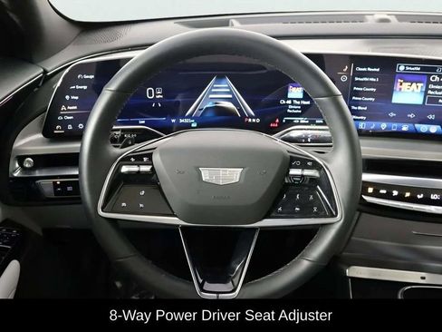 Used 2024 Cadillac Lyriq Luxury RWD image 28