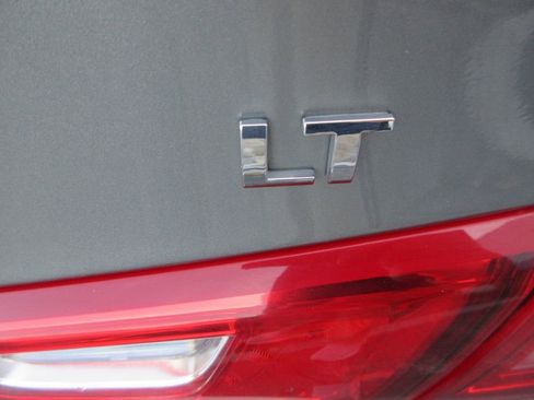 Used 2024 Chevrolet Malibu LT image 10