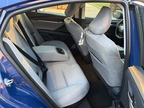 Used 2025 Toyota Camry LE w/ Convenience Package FWD image 12