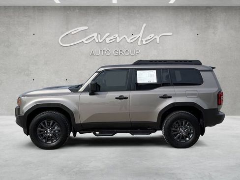 Used 2025 Toyota Land Cruiser image 13