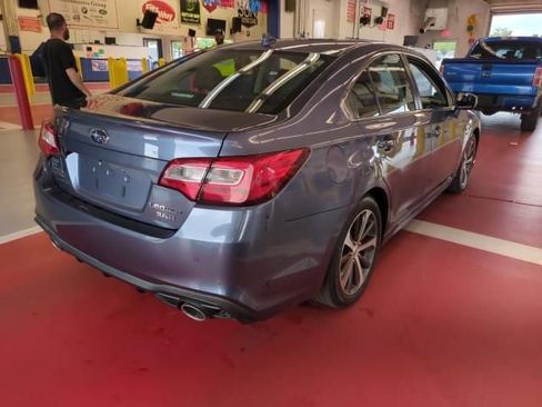 Used 2018 Subaru Legacy 3.6R Limited AWD/4WD image 9