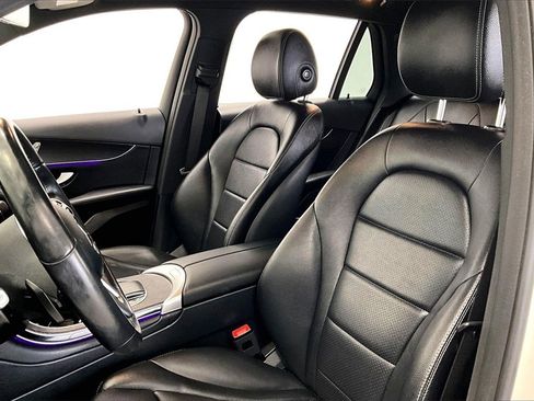 Used 2021 Mercedes-Benz GLC 300 GLC 300 image 26