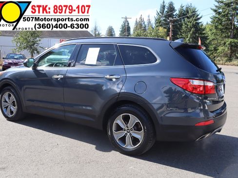 Used 2016 Hyundai Santa Fe SE image 5