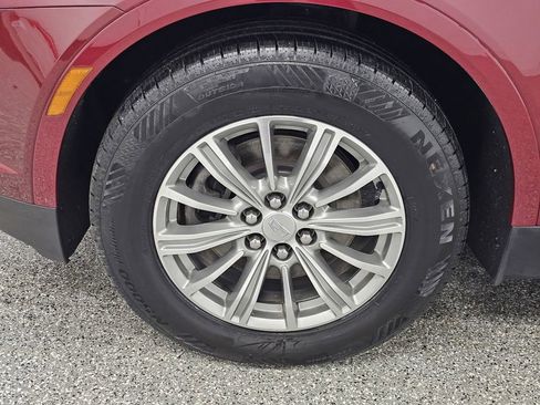 Used 2017 Cadillac XT5 Luxury w/ Driver Awareness Package image 8