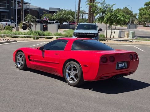 Used 2003 Chevrolet Corvette Coupe w/ Preferred Equipment Group RWD image 7