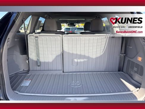 Used 2019 Toyota Highlander Limited image 36