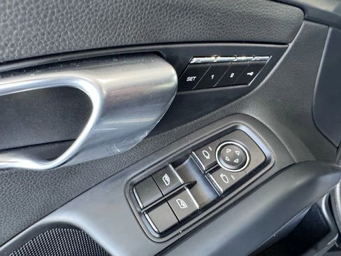 Used 2019 Porsche 718 Cayman image 15