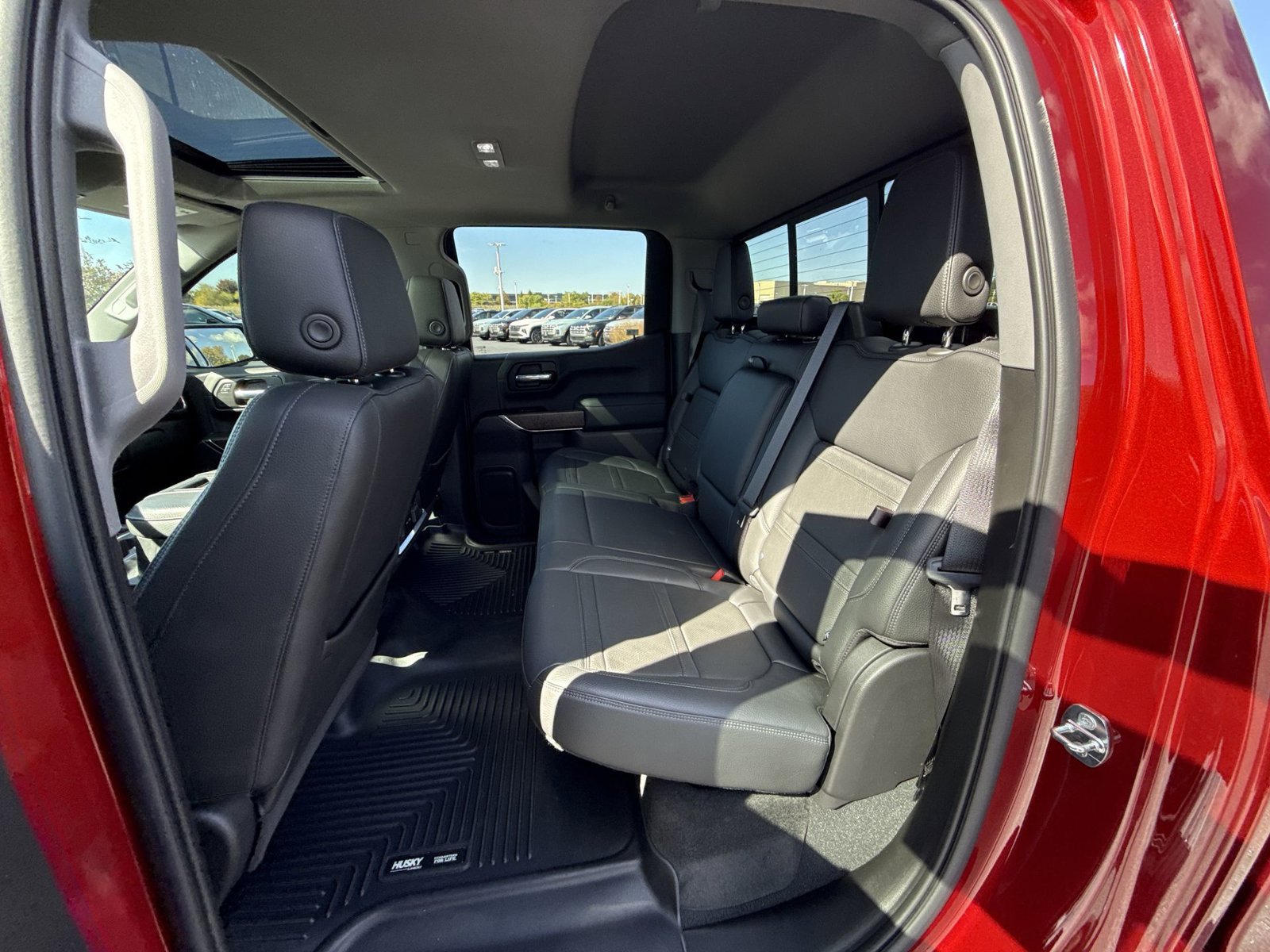 Used 2022 GMC Sierra 1500 Denali w/ Denali Premium Package AWD/4WD image 24