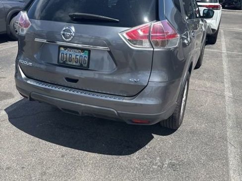 Used 2015 Nissan Rogue SV image 3