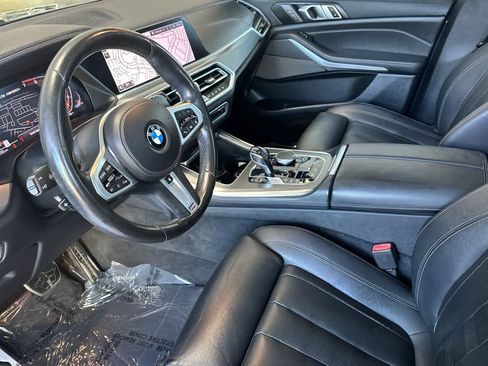 Used 2020 BMW X5 M50i w/ Premium Package image 11