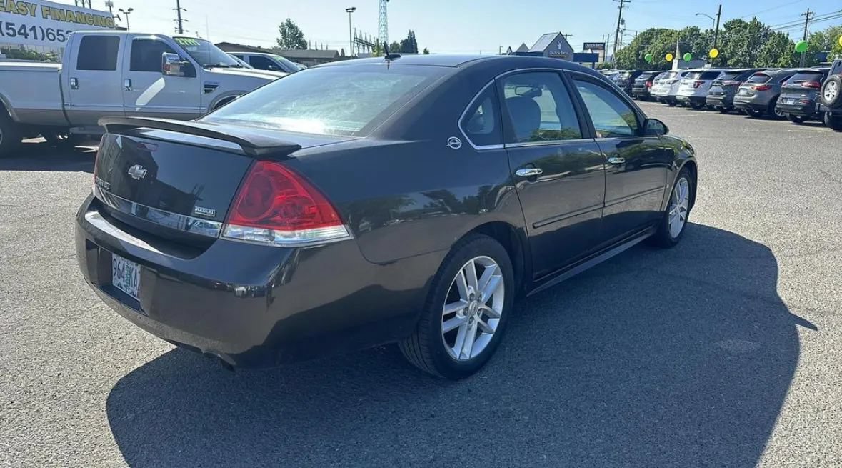 Used 2009 Chevrolet Impala LTZ FWD image 4