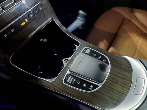 Used 2022 Mercedes-Benz GLC 300 4MATIC image 36