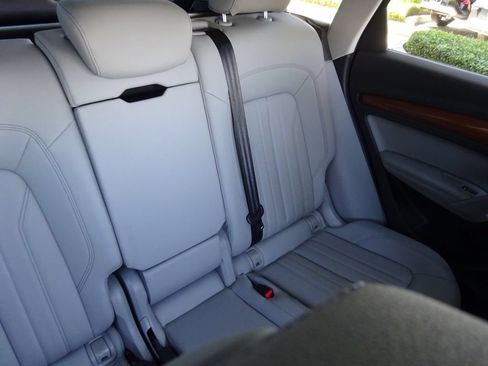 Used 2022 Audi Q5 2.0T Premium Plus AWD/4WD image 16