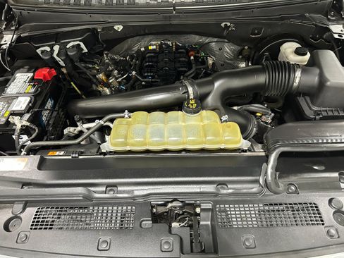 Used 2021 Ford Expedition Limited AWD/4WD image 18