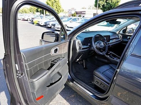 Used 2024 Kia Sorento SX AWD/4WD image 39