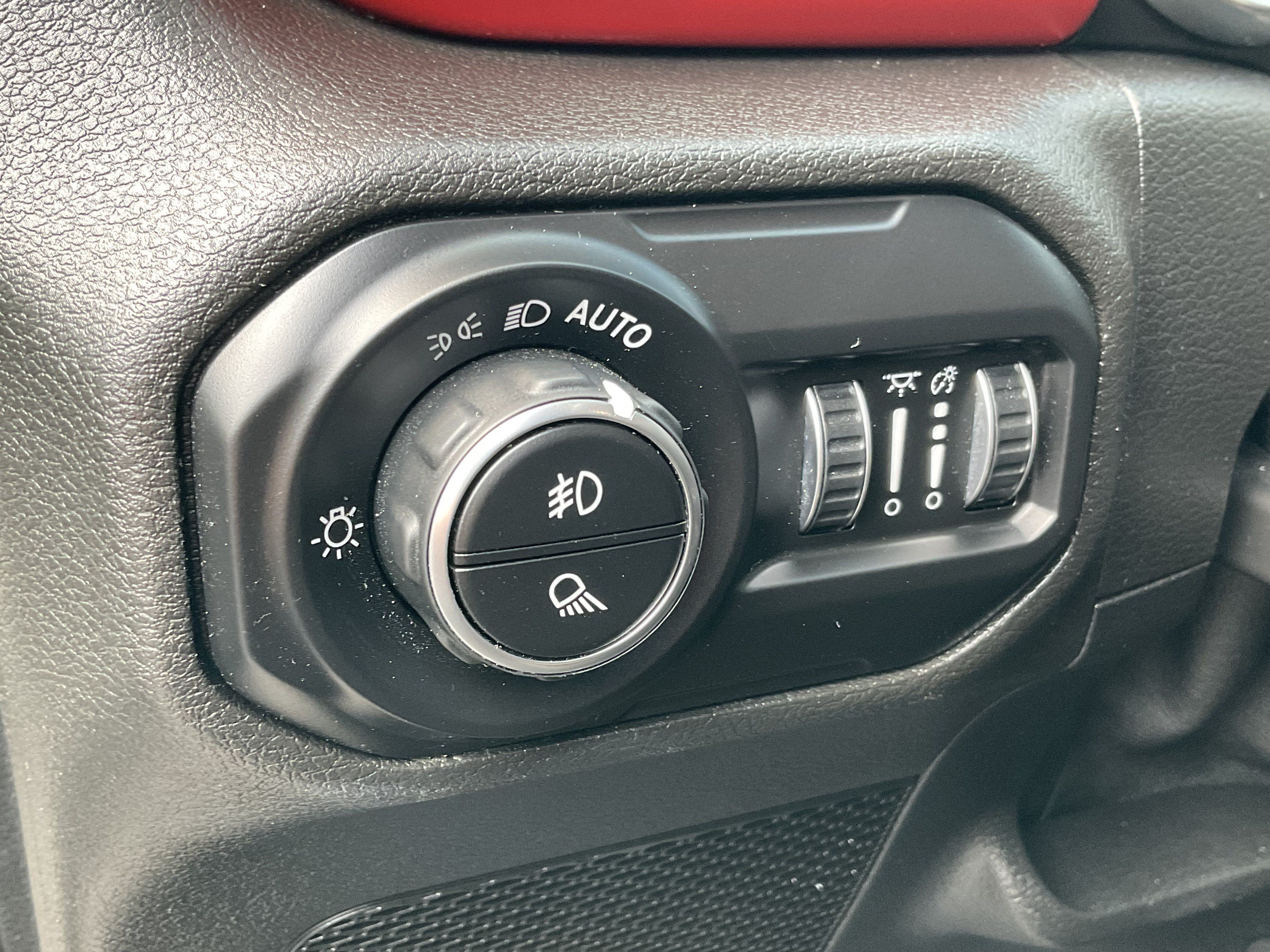 Used 2021 Jeep Gladiator Rubicon w/ Uconnect 4C Nav & Sound Group AWD/4WD image 30