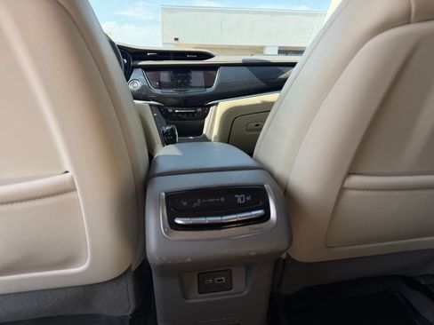 Used 2024 Cadillac XT6 Premium Luxury w/ Technology Package FWD image 21