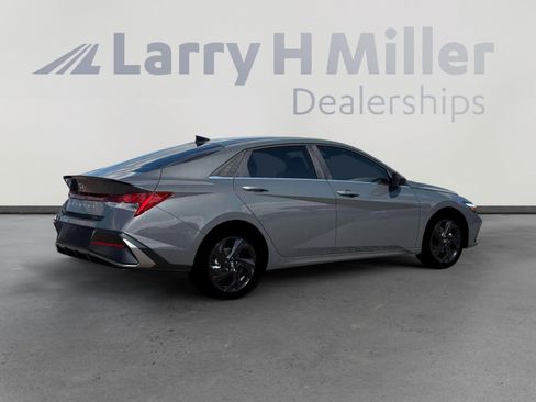 New 2026 Hyundai Elantra SEL Sport Premium FWD image 8