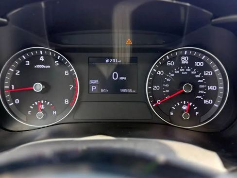 Used 2020 Kia Forte LXS FWD image 18
