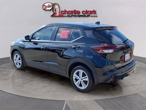 Used 2024 Nissan Kicks S image 3