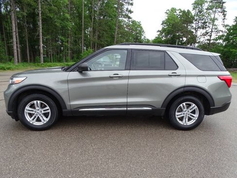 Used 2020 Ford Explorer AWD XLT w/ Equipment Group 202A image 8