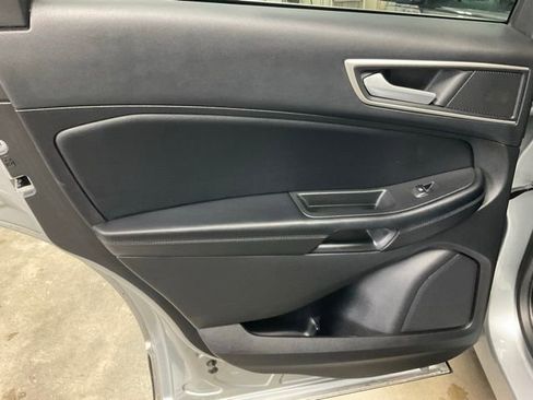 Used 2022 Ford Edge SEL w/ Convenience Package image 13