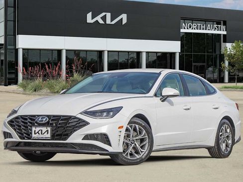 Used 2022 Hyundai Sonata SEL image 1