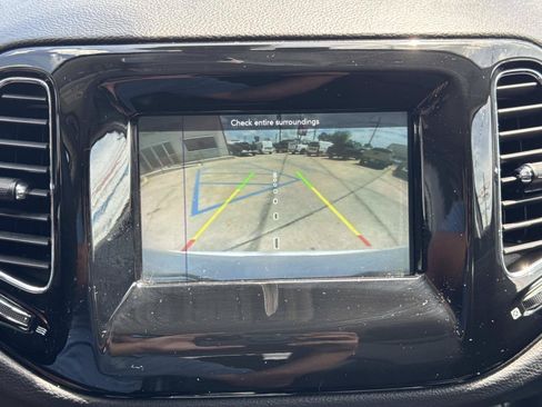 Used 2021 Jeep Compass Latitude FWD image 25