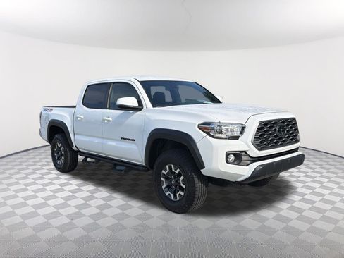 Used 2023 Toyota Tacoma TRD Off-Road w/ Black Out Package (TMS) AWD/4WD image 8