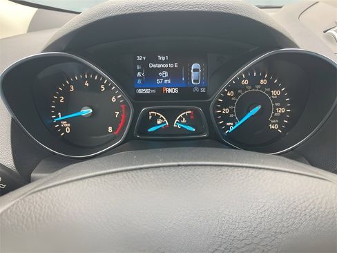 Used 2018 Ford Escape Titanium w/ Ford Safe & Smart Package image 13