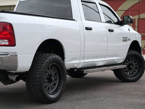 Used 2018 RAM 2500 Tradesman w/ Chrome Appearance Group AWD/4WD image 28