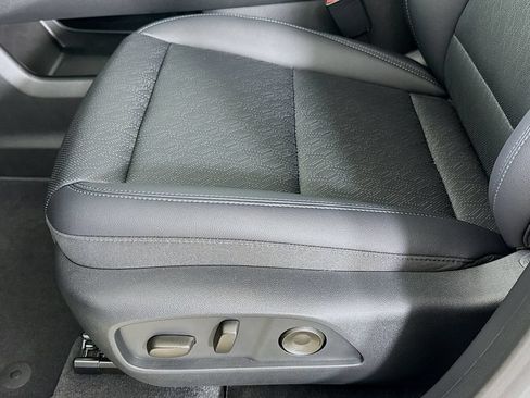 New 2026 Chevrolet Equinox LT w/ Convenience Package II FWD image 22