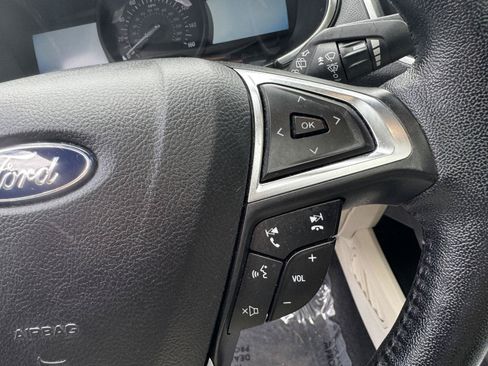 Used 2021 Ford Edge Titanium AWD/4WD image 21