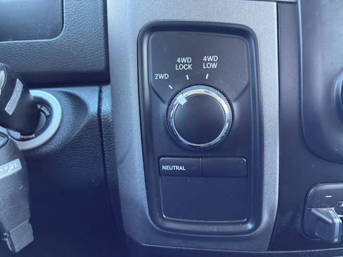 Used 2014 RAM 2500 Tradesman w/ Chrome Appearance Group AWD/4WD image 38