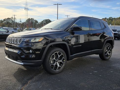 New 2026 Jeep Compass Limited image 5