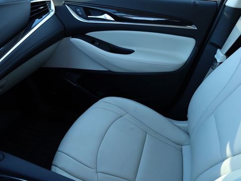 Used 2023 Buick Enclave Essence w/ Experience Buick Package image 12