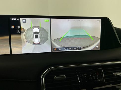 Used 2025 Nissan Armada Platinum image 12