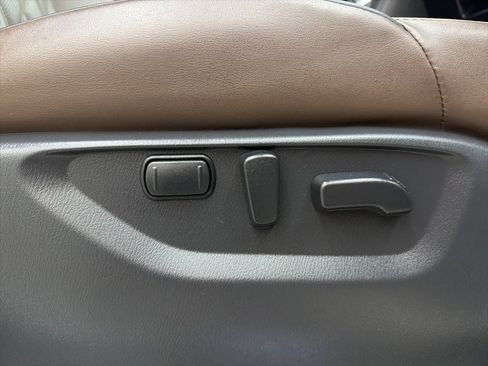 Used 2023 Nissan Armada Platinum w/ Captain's Chairs Package image 37