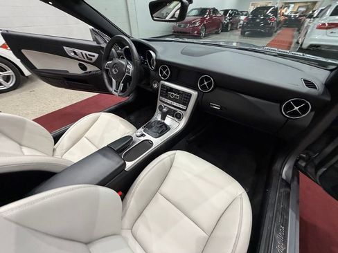 Used 2013 Mercedes-Benz SLK 250 image 35
