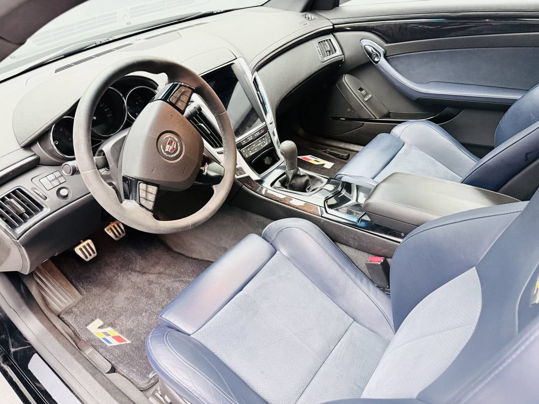 Used 2014 Cadillac CTS V w/ Sport Blue Interior Package RWD image 9