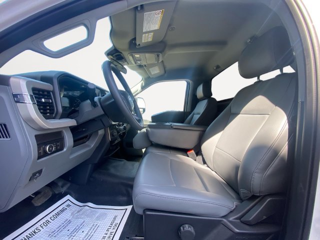 Used 2024 Ford F550 4x4 Regular Cab Super Duty image 9
