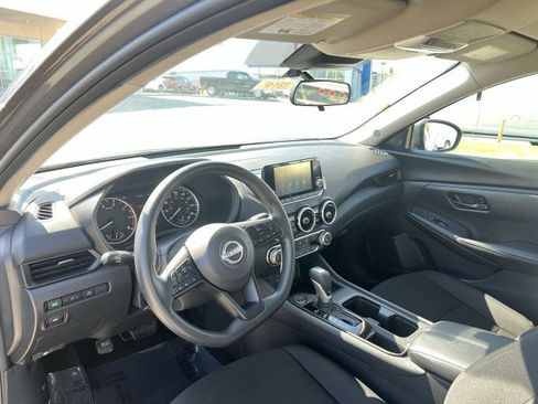 Used 2025 Nissan Sentra S image 10