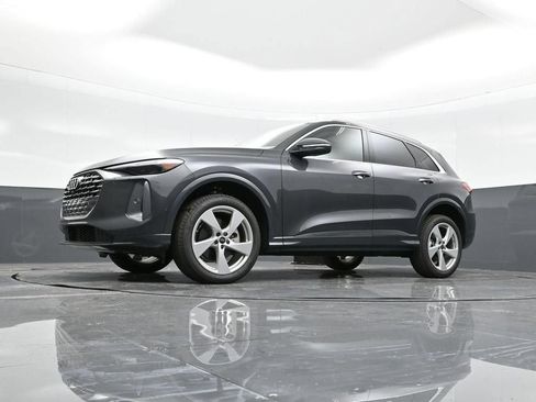 Used 2025 Audi Q5 Premium Plus w/ Premium Plus AWD/4WD image 35