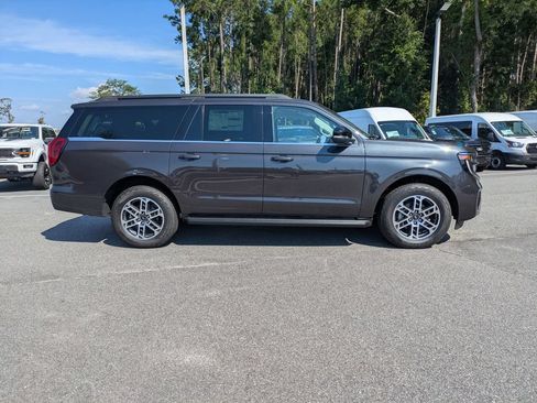 New 2026 Ford Expedition Max Active AWD/4WD image 3